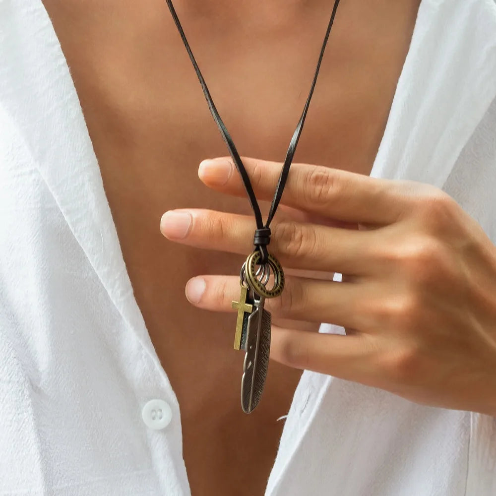 Feather Angel Wings Necklace & Pendants Vintage Y2K Brown Leather Neckless for Wome Men Jewelry Boys Necklace Statement Necklace